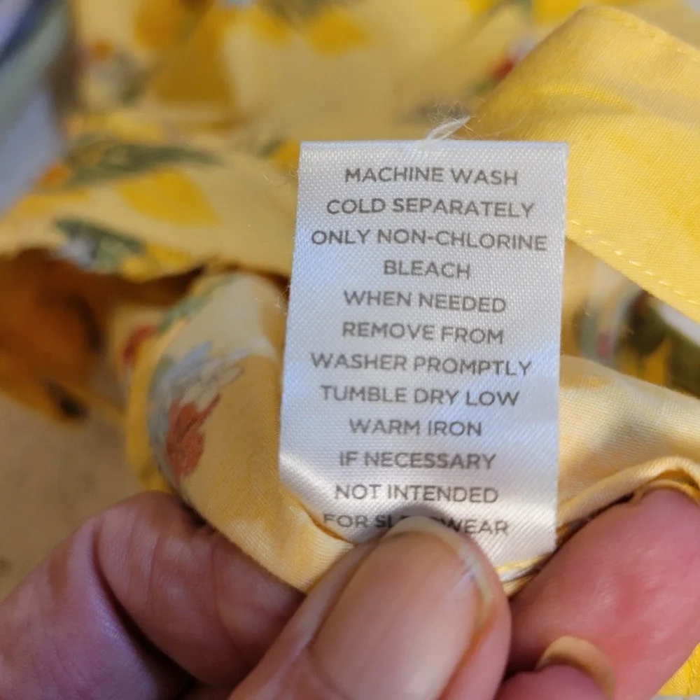 Vintage 2005 Gymboree Girls Size 7 Yellow Tropical Pineapple Hawaiian Top